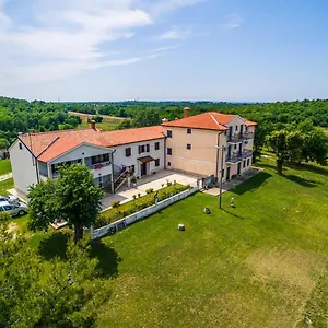  Apartment Lovely House Lindi In Kroatien